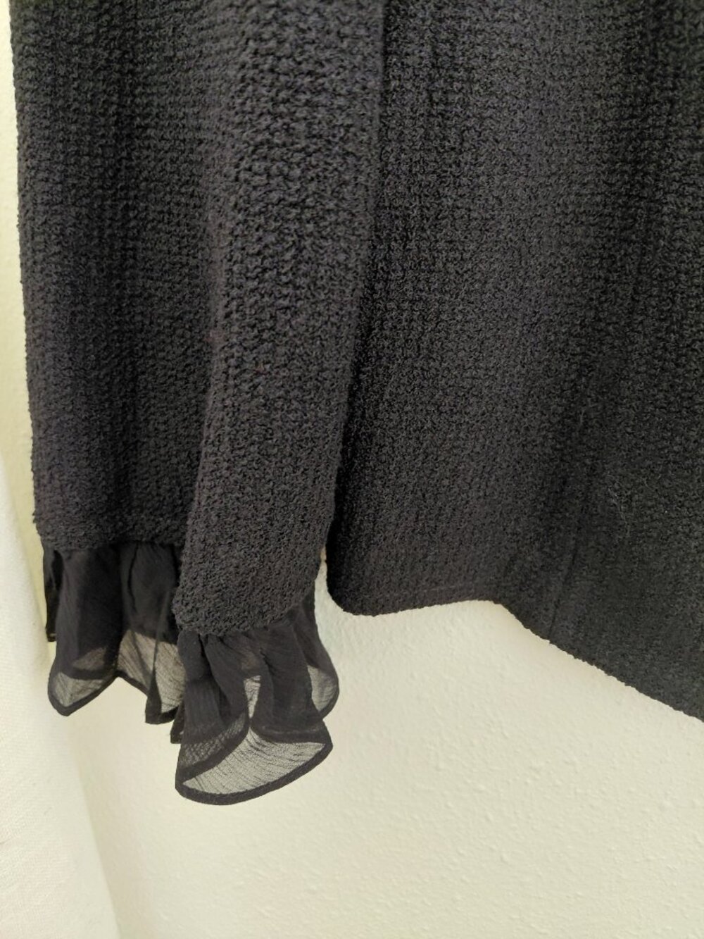 St. John Black Ruffle Santana Knit Jacket Cardigan Size 14 Luxury Classic Career - Picture 3 of 8